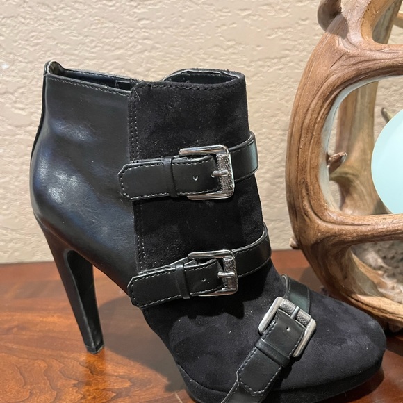 Sam & Libby Black Triple Strap Ankle Boots - Picture 6 of 13